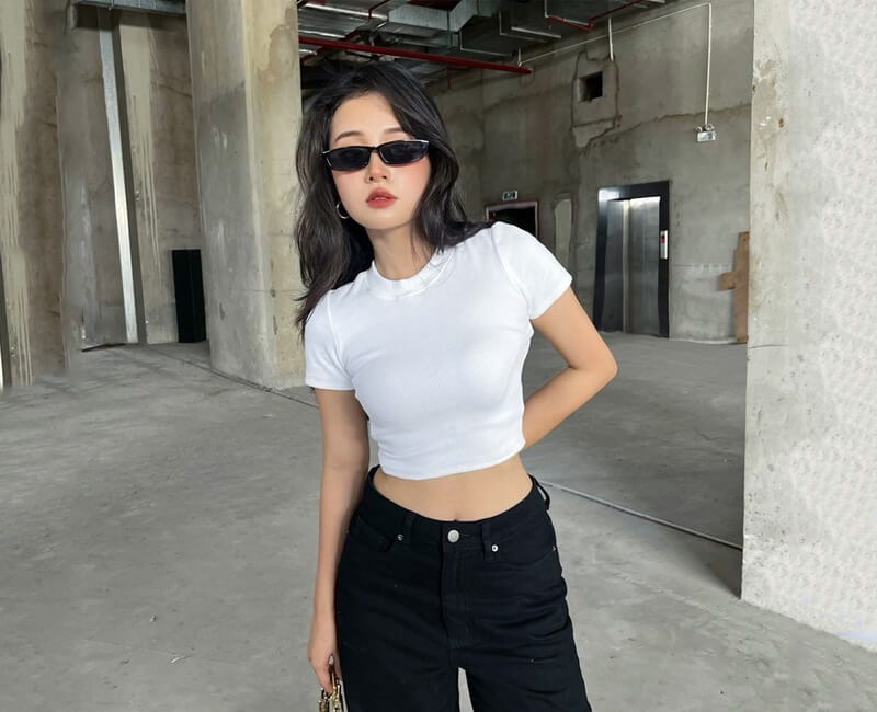 Áo thun croptop basic năng động Áo thun croptop basic năng động