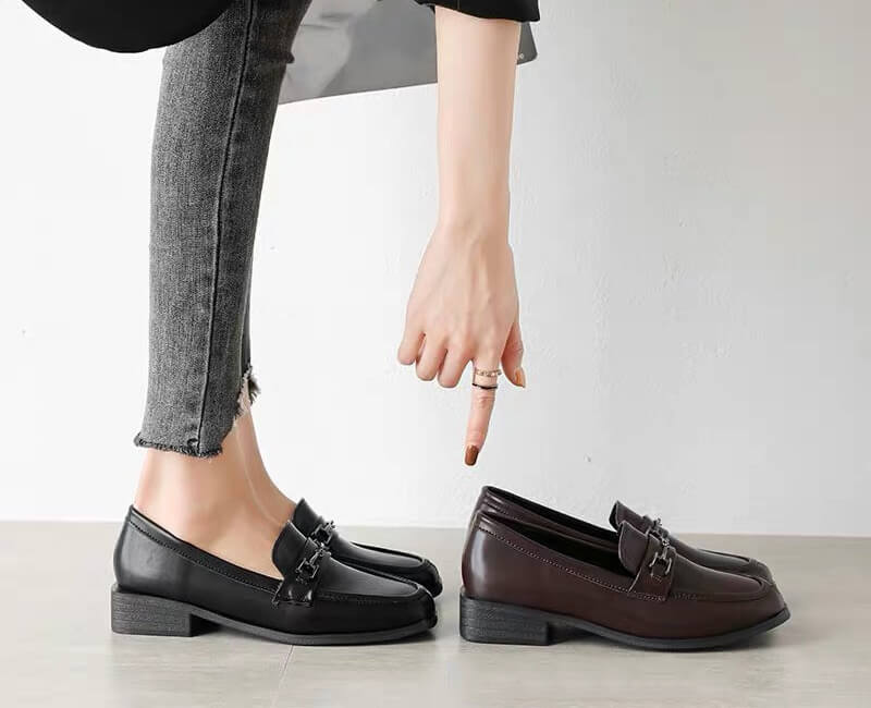 Giày loafer nữ phóng khoáng hiện đại Giày loafer nữ phóng khoáng hiện đại